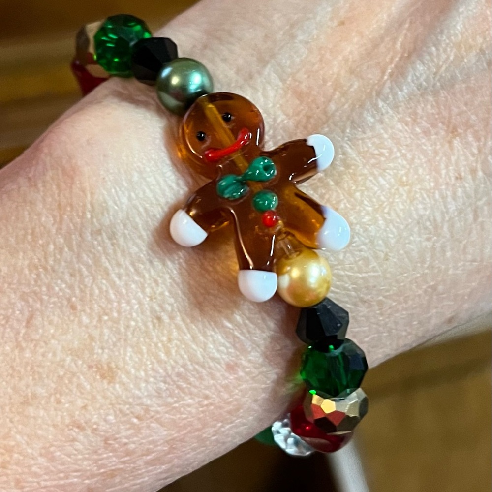 HOLIDAY GINGERBREAD BRACELET - Picture 5 of 6